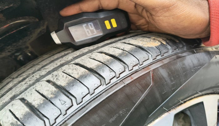 2015 Nissan Terrano XL D PLUS, Diesel, Manual, 62,553 km, tyre