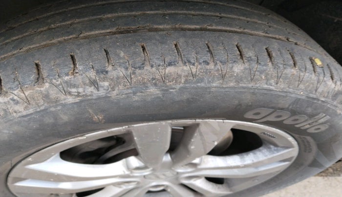 2016 Maruti Vitara Brezza ZDI PLUS, Diesel, Manual, 1,24,258 km, tyre