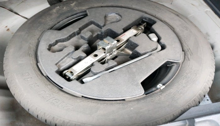 2016 Maruti Vitara Brezza ZDI PLUS, Diesel, Manual, 1,24,258 km, tyre