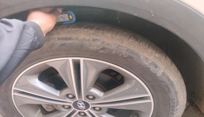 2016 Hyundai Creta SX PLUS 1.6 PETROL, Petrol, Manual, 52,417 km, tyre