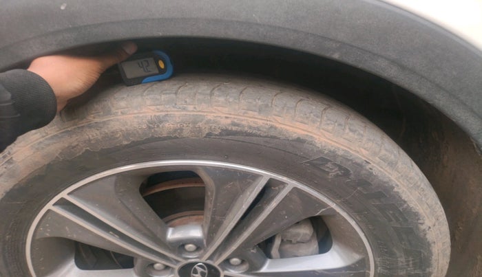 2016 Hyundai Creta SX PLUS 1.6 PETROL, Petrol, Manual, 52,417 km, tyre