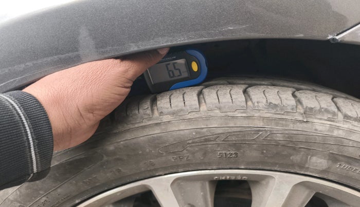 2018 Maruti Ciaz ALPHA  AT 1.5 SHVS PETROL, Petrol, Automatic, 63,279 km, tyre