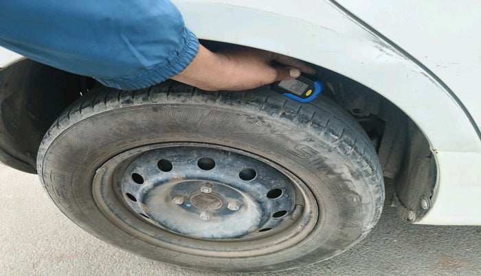 2015 Maruti Swift VDI, Diesel, Manual, 1,14,614 km, tyre