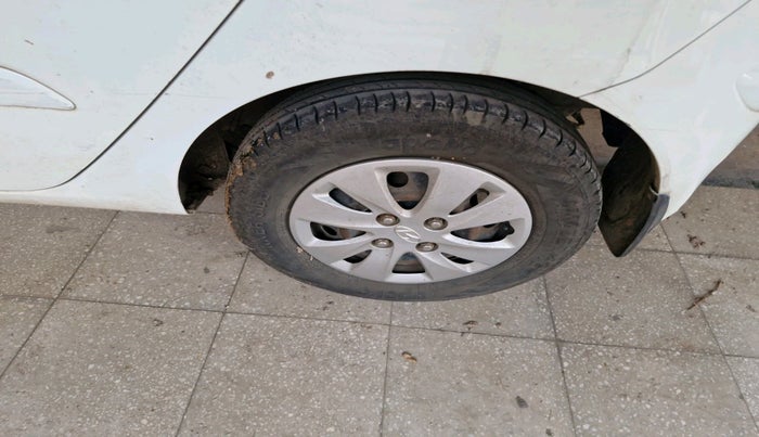 2011 Hyundai i10 SPORTZ 1.2, Petrol, Manual, 84,587 km, tyre