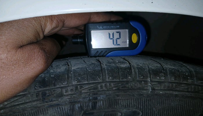 2017 Hyundai Grand i10 SPORTZ 1.2 KAPPA VTVT, Petrol, Manual, 1,34,443 km, tyre