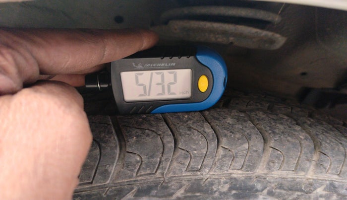 2013 Maruti Swift Dzire VXI, Petrol, Manual, 1,17,060 km, tyre