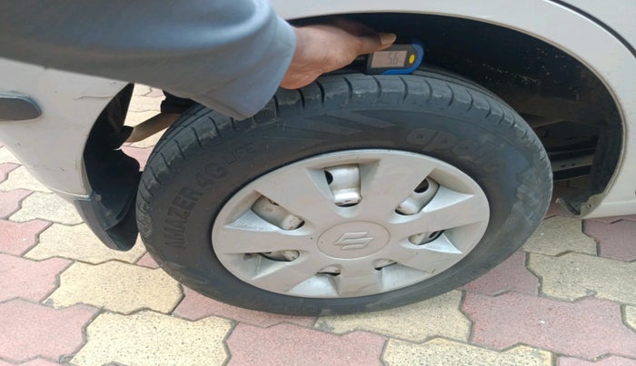 2016 Maruti Wagon R 1.0 LXI CNG, Petrol, Manual, 1,69,297 km, tyre