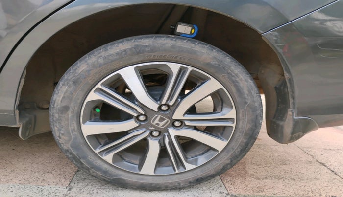 2021 Honda Amaze 1.2L I-VTEC VX CVT, Petrol, Automatic, 37,955 km, tyre