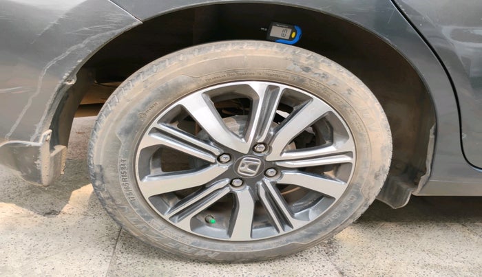 2021 Honda Amaze 1.2L I-VTEC VX CVT, Petrol, Automatic, 37,955 km, tyre