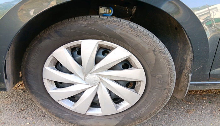 2025 Skoda SLAVIA Classic 1.0L TSI MT, Petrol, Manual, 2,675 km, tyre