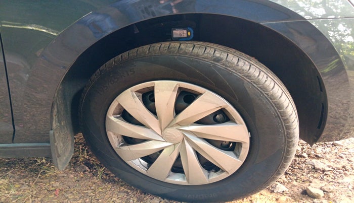 2025 Skoda SLAVIA Classic 1.0L TSI MT, Petrol, Manual, 2,675 km, tyre