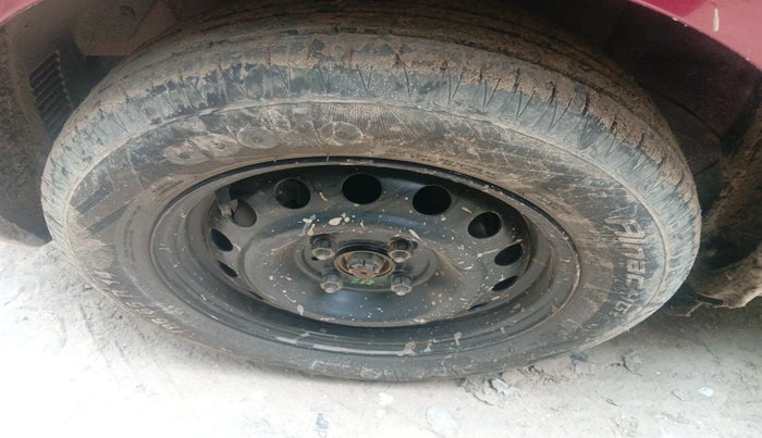 2011 Hyundai i20 SPORTZ 1.2, Petrol, Manual, 84,000 km, tyre