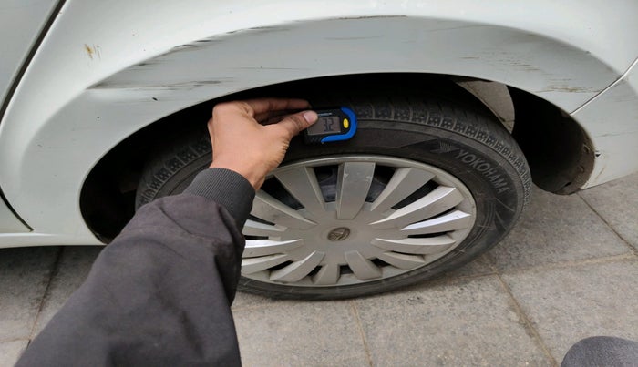 2015 Tata Zest XMS PETROL, Petrol, Manual, 80,104 km, tyre