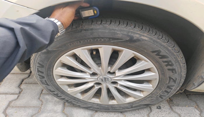 2014 Maruti Ciaz VXI+AT, Petrol, Automatic, 33,199 km, tyre