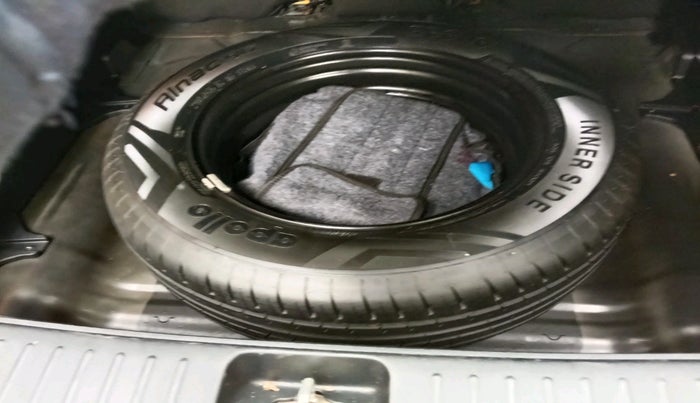 2022 Hyundai Creta SX (O) AT 1.5 DIESEL, Diesel, Automatic, 1,37,666 km, tyre