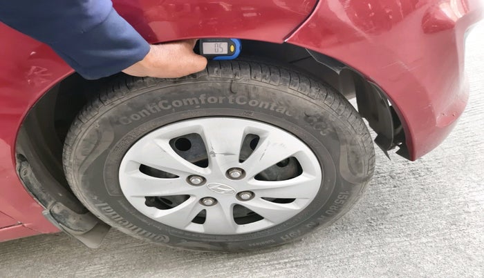 2011 Hyundai i10 SPORTZ 1.2, Petrol, Manual, 33,366 km, tyre