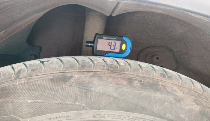 2024 Tata NEXON Fearless Plus (PS) 1.2 iCNG 6MT Dual Tone, Petrol, Manual, 5,430 km, tyre