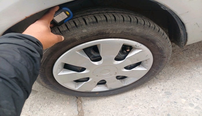 2011 Maruti Zen Estilo VXI, Petrol, Manual, 1,26,971 km, tyre