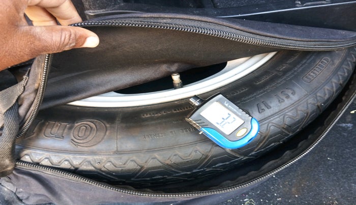 2018 BMW 3 Series 320D SPORT SHADOW EDITION, Diesel, Automatic, 63,928 km, tyre