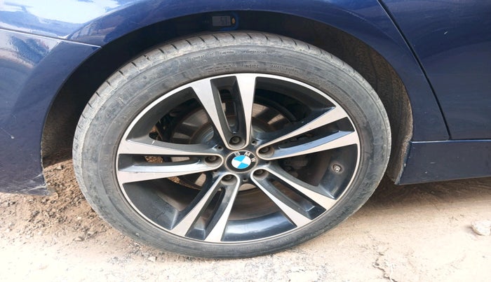 2018 BMW 3 Series 320D SPORT SHADOW EDITION, Diesel, Automatic, 63,928 km, tyre