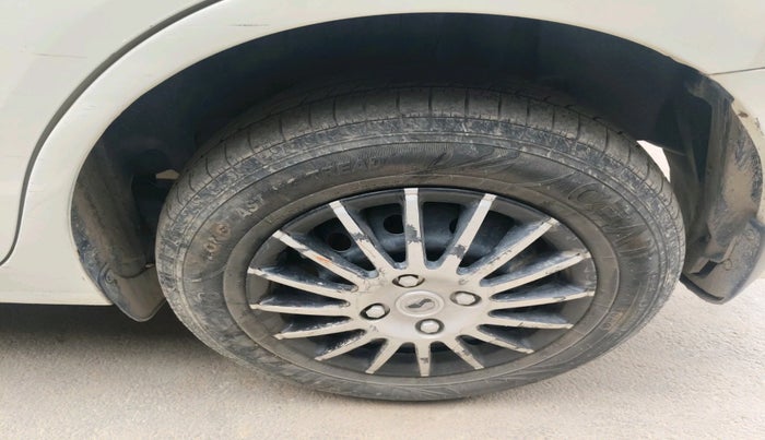 2017 Maruti Dzire VDI, Diesel, Manual, 86,962 km, tyre