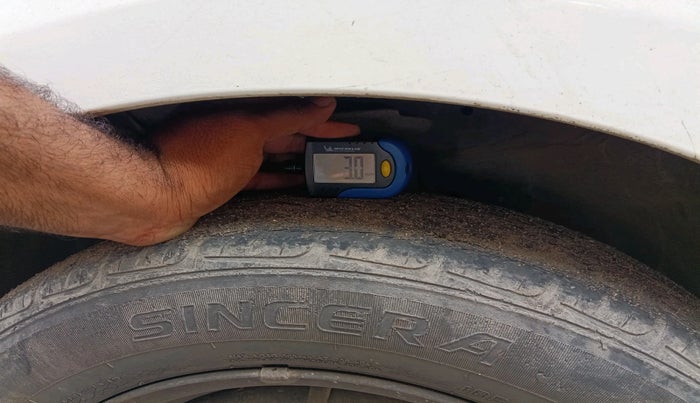 2012 Maruti Ertiga VDI, Diesel, Manual, 1,36,572 km, tyre