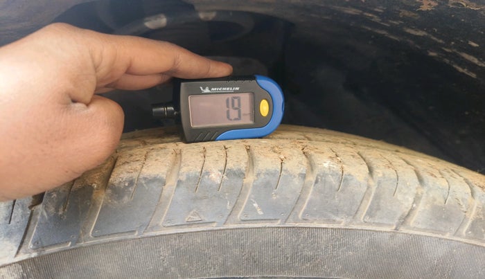 2013 Mahindra XUV500 W8, Diesel, Manual, 98,377 km, tyre