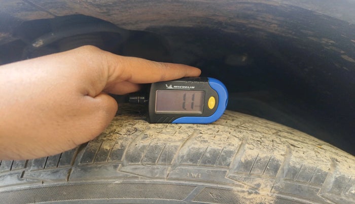 2013 Mahindra XUV500 W8, Diesel, Manual, 98,377 km, tyre