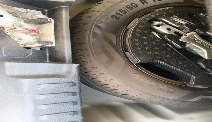 2019 Maruti Vitara Brezza ZDI, Diesel, Manual, 70,733 km, tyre