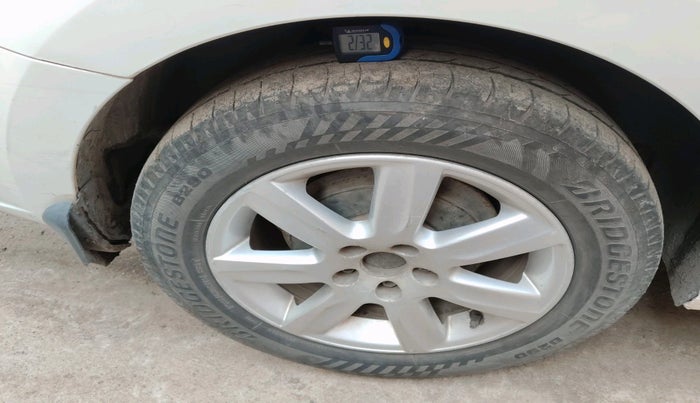 2012 Skoda Rapid AMBITION 1.6 TDI CR MT, Diesel, Manual, 90,984 km, tyre