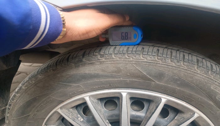 2011 Toyota Etios G, Petrol, Manual, 88,617 km, tyre