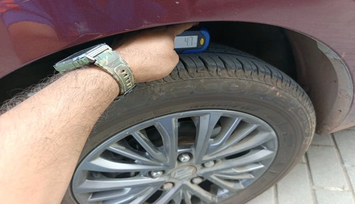 2019 Maruti Ertiga ZXI+ SHVS, Petrol, Manual, 52,125 km, tyre