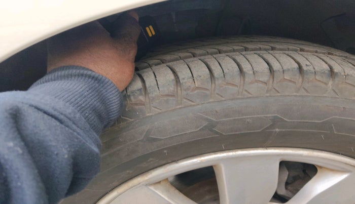 2013 Hyundai i20 ASTA 1.2, Petrol, Manual, 86,878 km, tyre