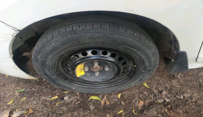 2017 Honda Jazz 1.2L I-VTEC V, Petrol, Manual, 1,09,734 km, tyre