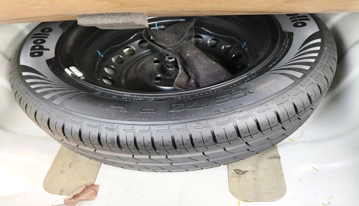 2022 Hyundai AURA S 1.2 CNG, Petrol, Manual, 37,679 km, tyre