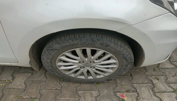 2022 Maruti Dzire ZXI CNG, Petrol, Manual, 1,17,530 km, tyre