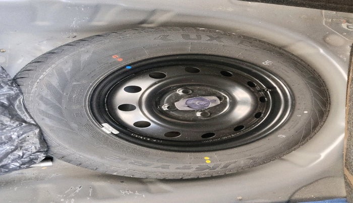 2024 Maruti Dzire VXI, Petrol, Manual, 62,421 km, tyre