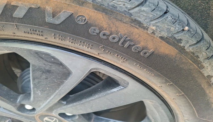 2023 Tata ALTROZ XZ PLUS I-TURBO PETROL DARK EDITION, Petrol, Manual, 7,717 km, tyre