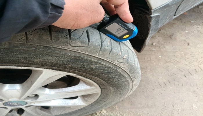 2018 Ford Ecosport TITANIUM 1.5L DIESEL, Diesel, Manual, 2,05,903 km, tyre