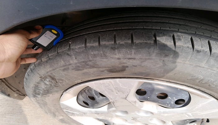 2023 Mahindra XUV300 W6 1.5 Diesel, Diesel, Manual, 40,219 km, tyre