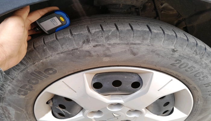 2023 Mahindra XUV300 W6 1.5 Diesel, Diesel, Manual, 40,219 km, tyre