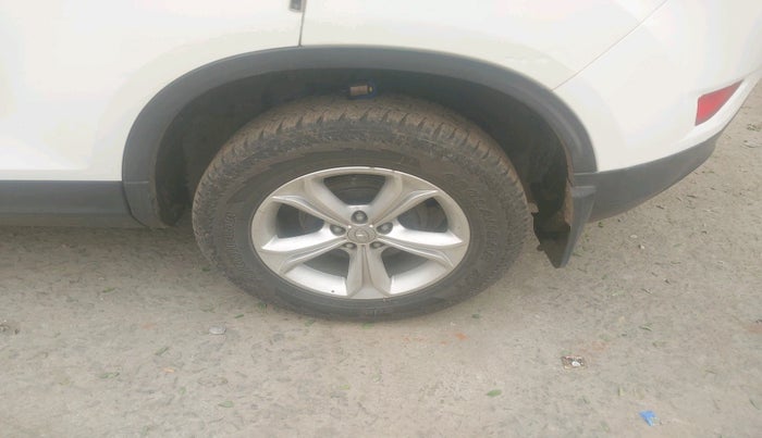 2019 Tata Harrier XZ 2.0L, Diesel, Manual, 9,15,510 km, tyre