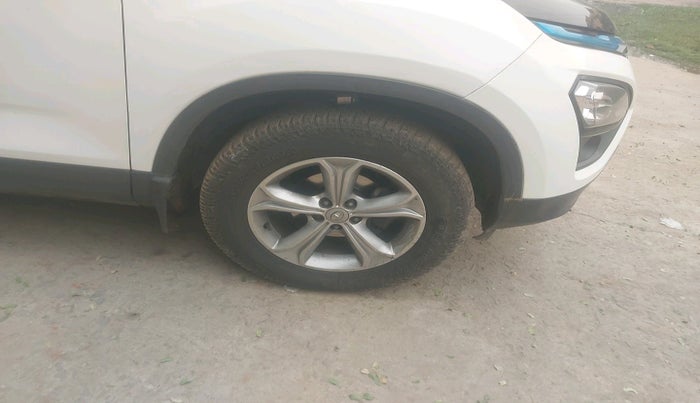 2019 Tata Harrier XZ 2.0L, Diesel, Manual, 9,15,510 km, tyre