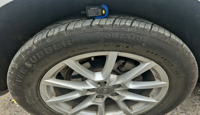 2013 Audi Q5 2.0 TDI QUATTRO, Diesel, Automatic, 96,961 km, tyre