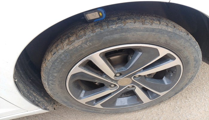 2023 Tata ALTROZ  XZ PLUS (S) , Diesel, Manual, 40,419 km, tyre