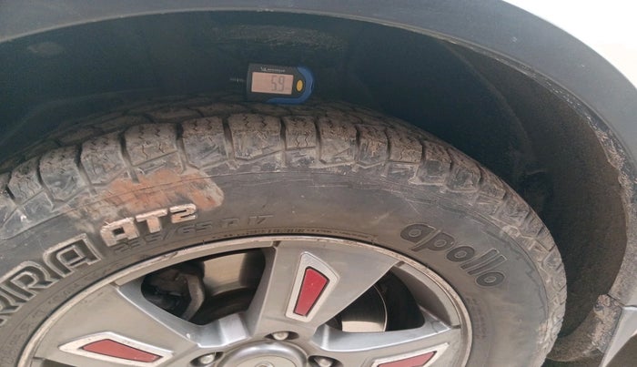 2014 Mahindra XUV500 SPORTZ LTD, Diesel, Manual, 55,321 km, tyre