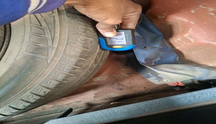 2017 Maruti Vitara Brezza ZDI PLUS, Diesel, Manual, 2,12,543 km, tyre