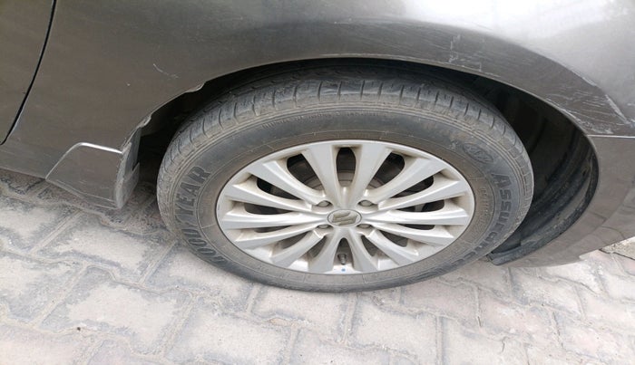 2018 Maruti Ciaz DELTA 1.5 SHVS MT PETROL, Petrol, Manual, 89,940 km, tyre