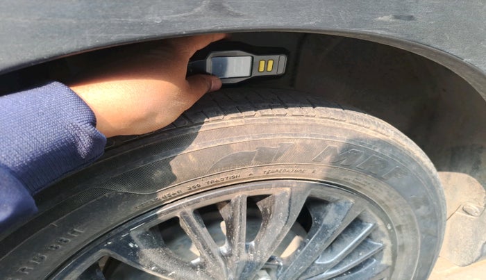 2019 Maruti XL6 ZETA MT, Petrol, Manual, 97,326 km, tyre