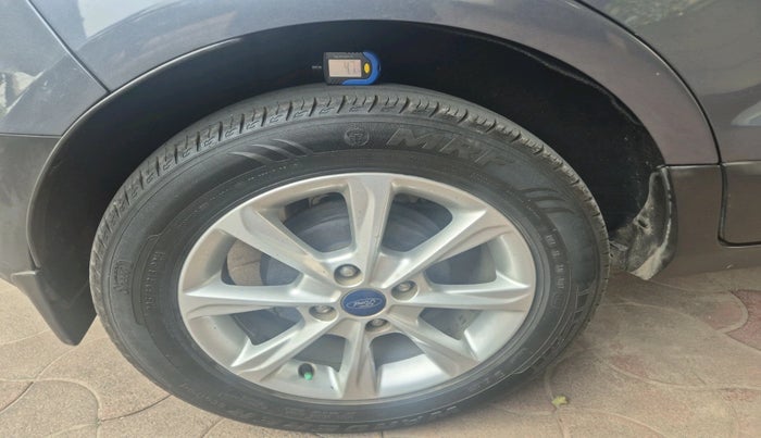 2018 Ford Ecosport TITANIUM 1.5L DIESEL, Diesel, Manual, 1,19,626 km, tyre